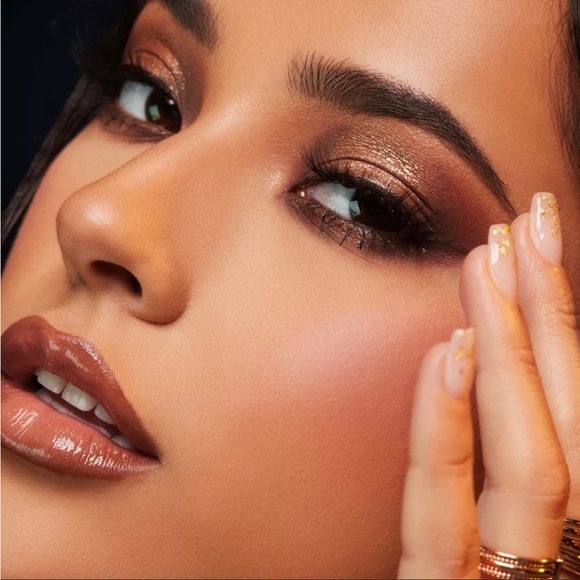 ✨ TRESLÚCE BEAUTY Midnight Deseos Shadow Palette - Picture 8 of 8